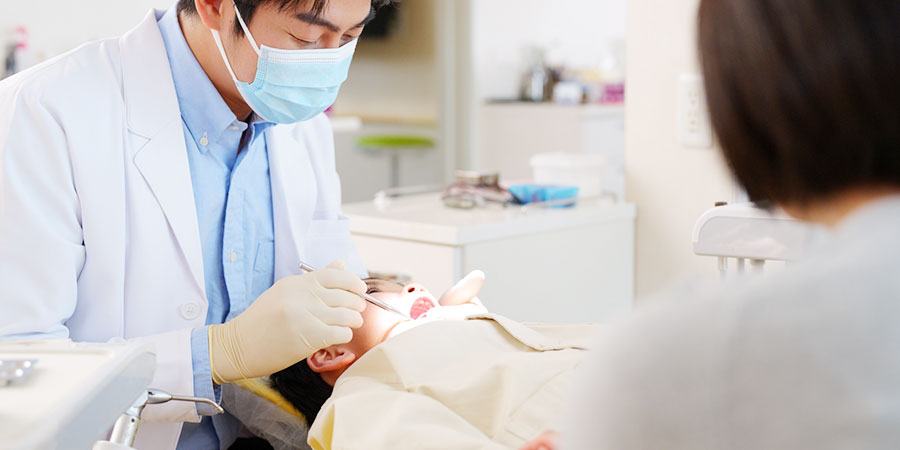 上唇小帯付着異常を放置してしまうと…虫歯や歯周病になりやすい